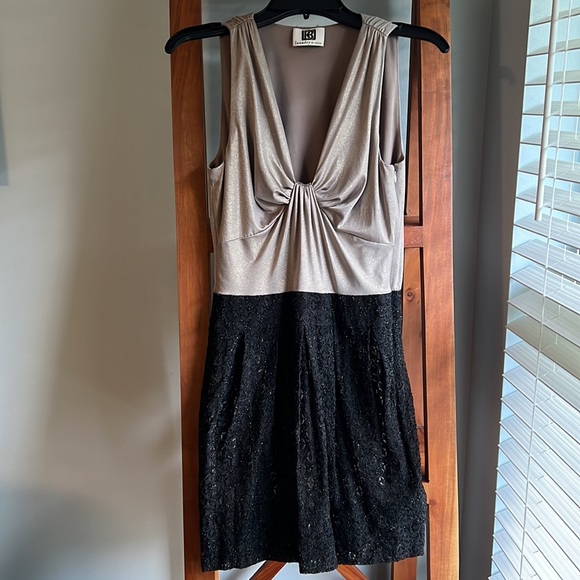 Laundry by Shelli Spiegel Drop Waist Sweetheart Lace Dress - Picture 2 of 9